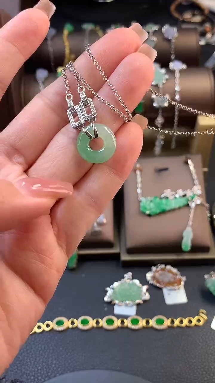 颈饰银S925镶嵌翡翠净货17766