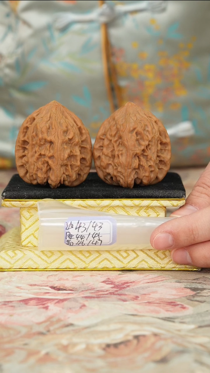 【闪购商品】文玩核桃把件赤龙鸡心