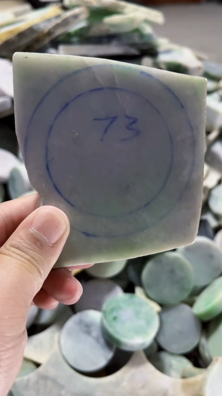 【闪购商品】翡翠挂件未镶嵌A货康壹185