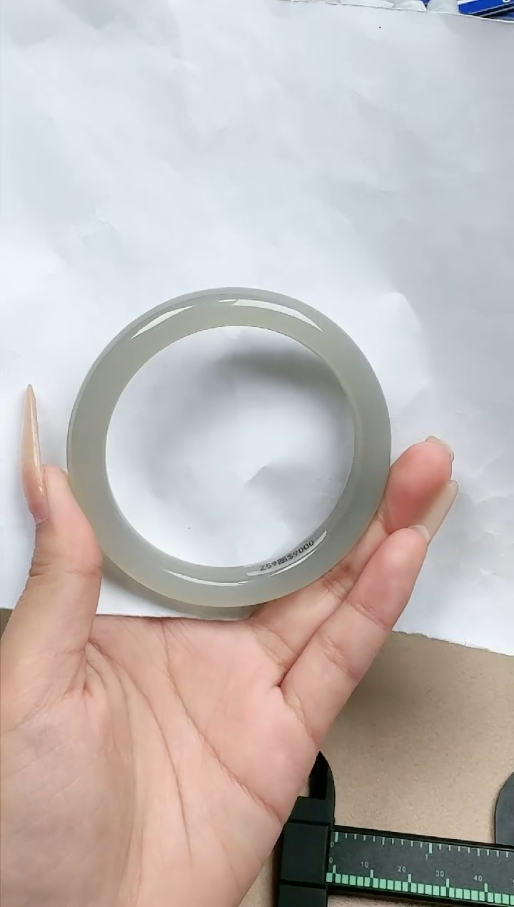 【闪购商品】和田玉手镯未镶嵌59圈口YY