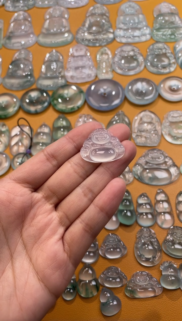 【闪购商品】翡翠吊坠(不含链)未镶嵌佛公21 26 4。8