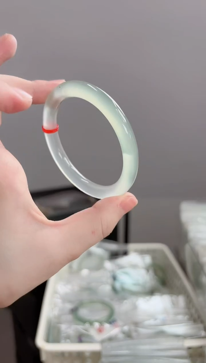 手镯玛瑙/玉髓未镶嵌56圈卡8半山