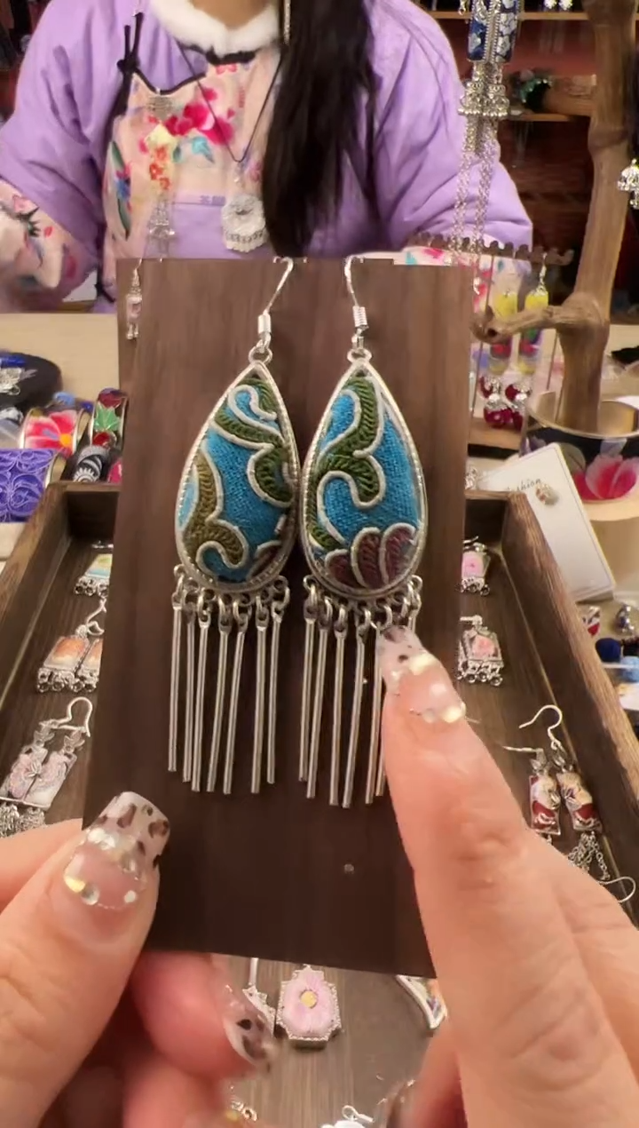 【闪购商品】织绣民族风老绣饰品537