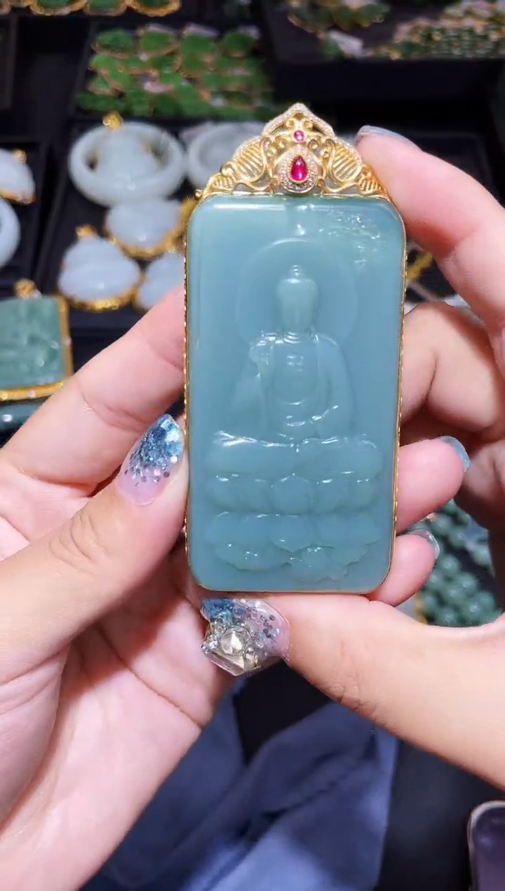 和田玉18K金镶嵌吊坠(赠链)73MM 多样性发一