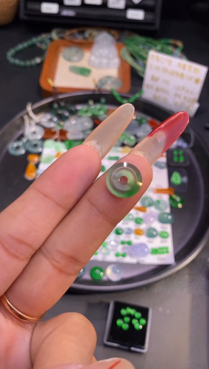 【闪购商品】翡翠挂件未镶嵌甜甜圈