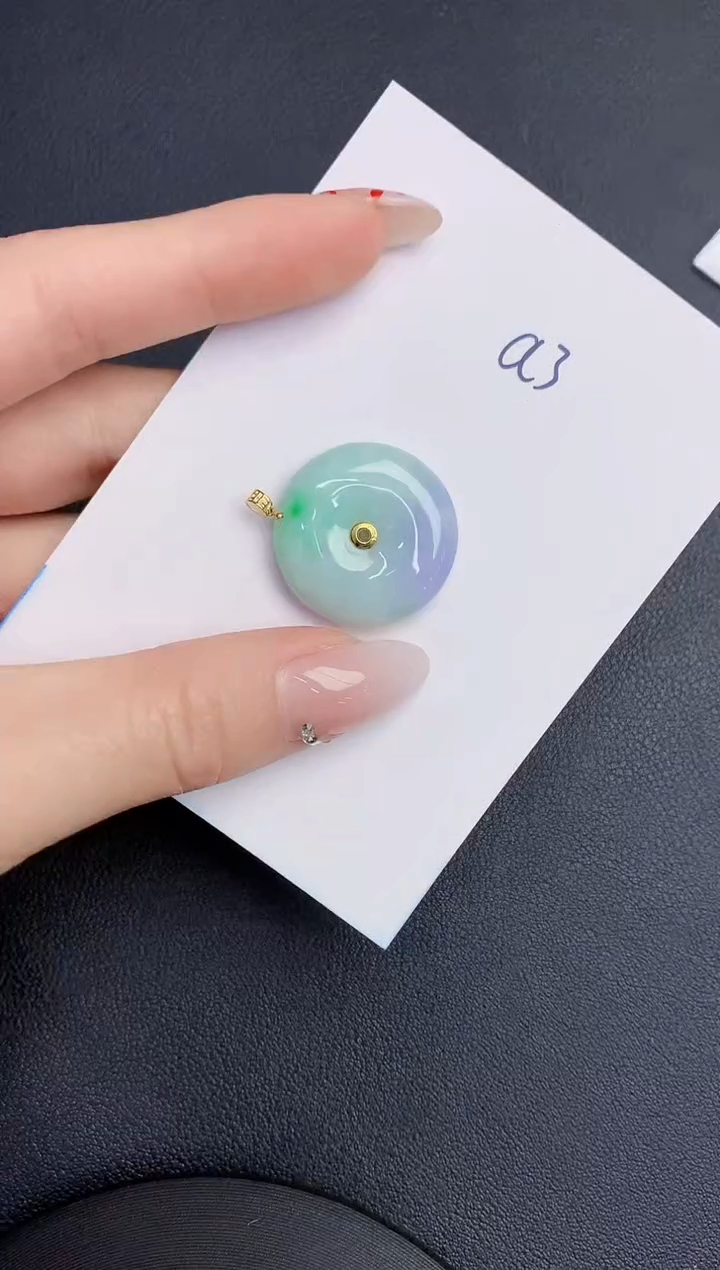 【闪购商品】翡翠颈饰18K金镶嵌000000000000