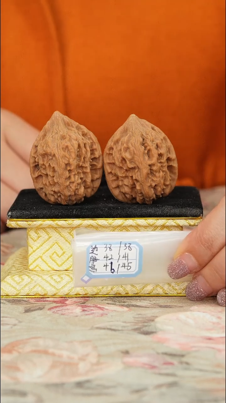 【闪购商品】文玩核桃把件鸡心有修