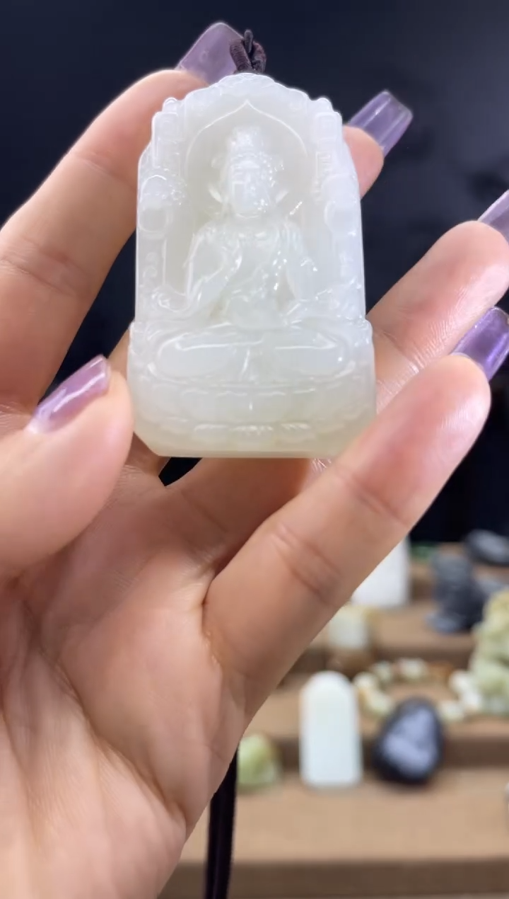 颈饰未镶嵌和田玉1