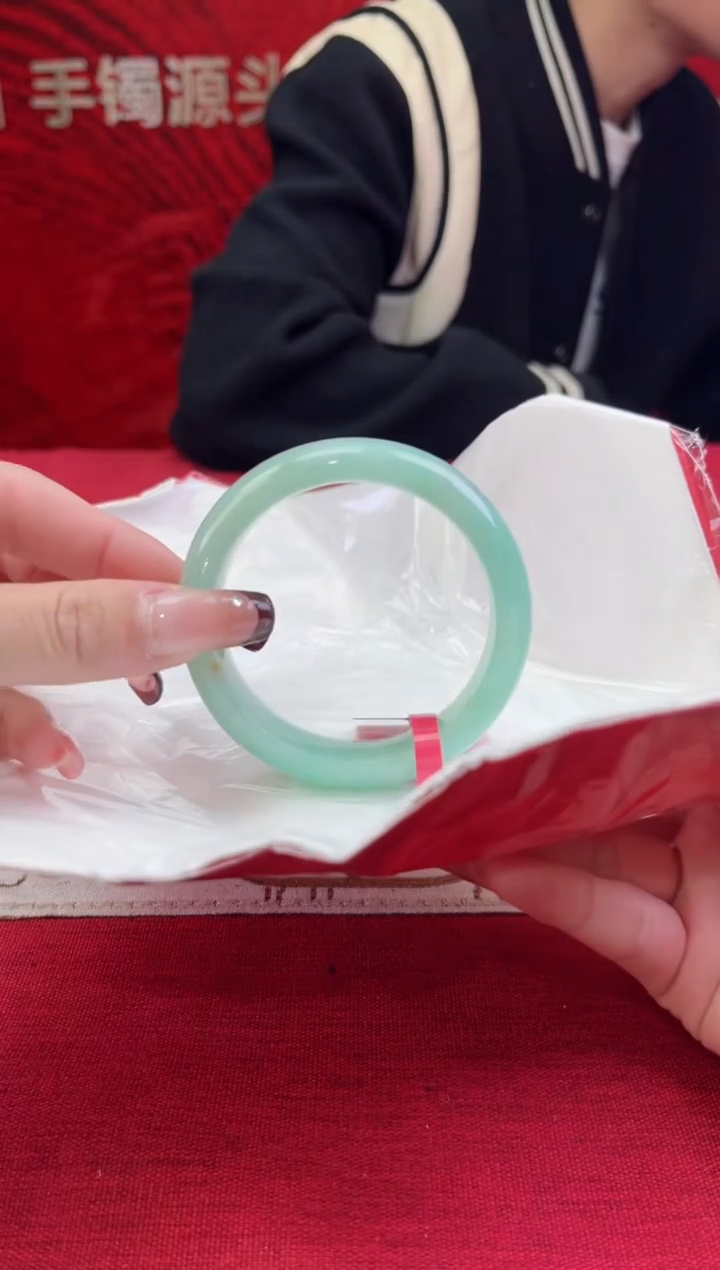 【闪购商品】翡翠手镯未镶嵌1翡翠手镯