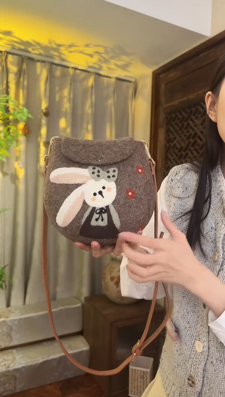 羊毛非遗纯手工包  蛋蛋包三花兔