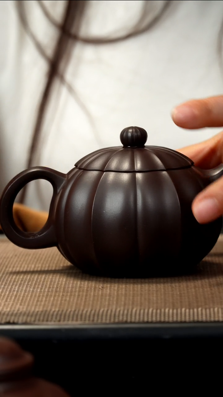 紫砂茶盏定*老紫泥筋纹西施250CC