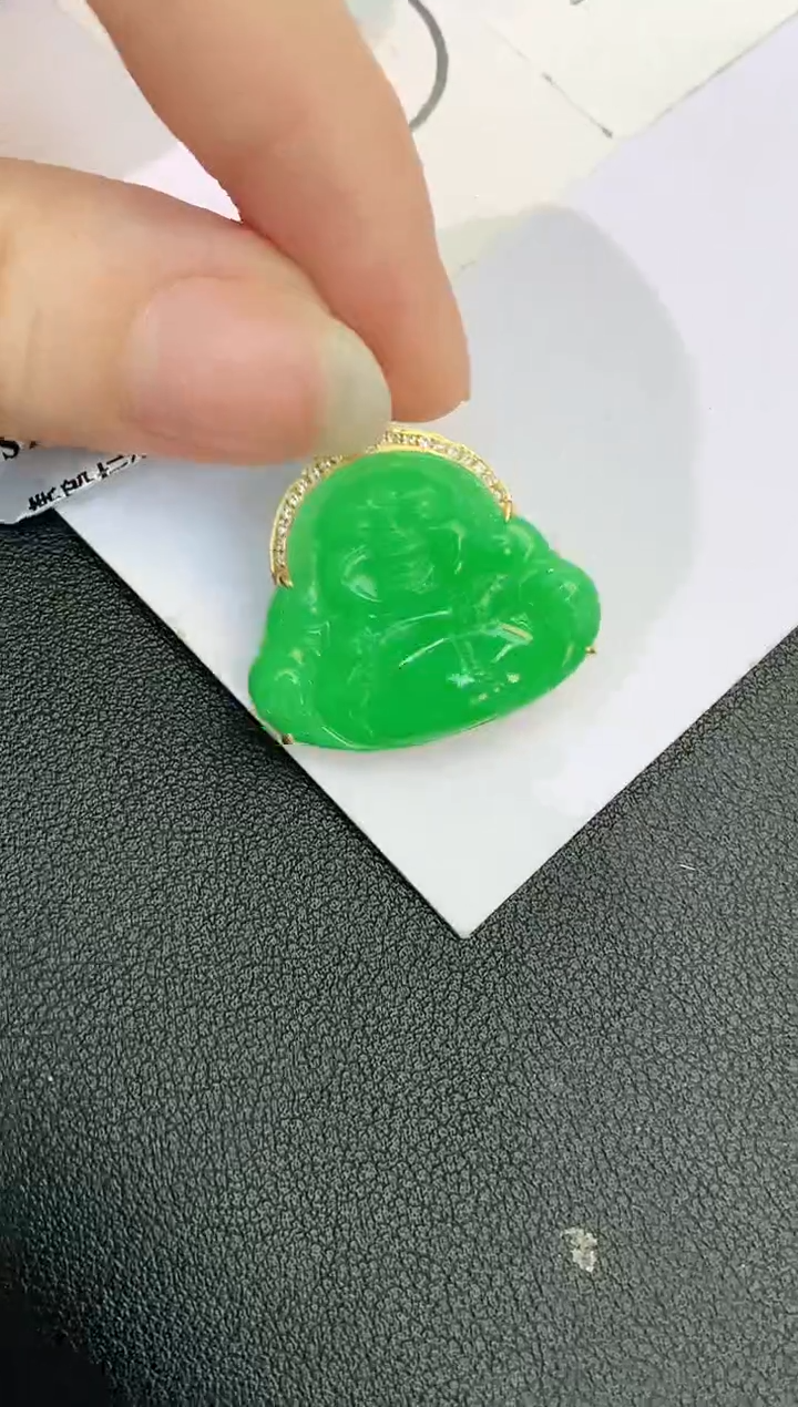 颈饰18K金镶嵌翡翠赠礼盒证书 珍珍