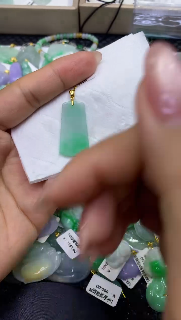 颈饰未镶嵌翡翠天然缅甸A货翡翠