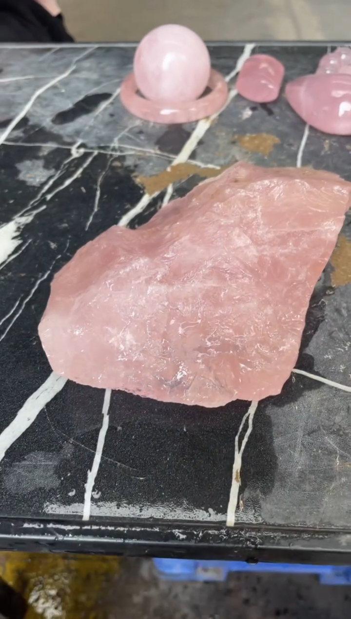 【闪购商品】芙蓉石原石未镶嵌天然粉水晶原石摆件