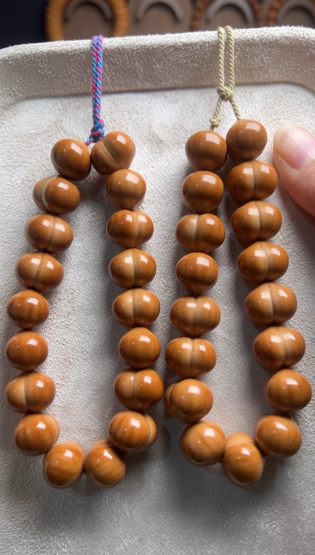 手串猴头核桃追****子屁桃