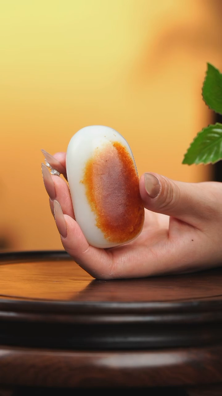 和田玉未镶嵌把件 