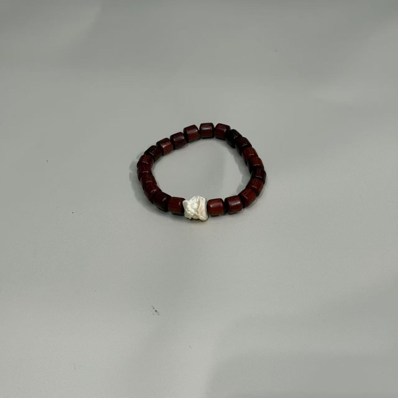 檀香紫檀珠串血檀桶珠配象牙果XD579（无礼盒）