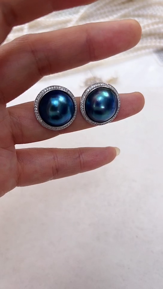 【闪购商品】拼合珍珠（马贝珠）耳饰银S925镶嵌蓝色太阳花