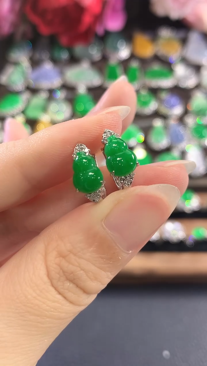 18K金镶嵌翡翠耳饰C69