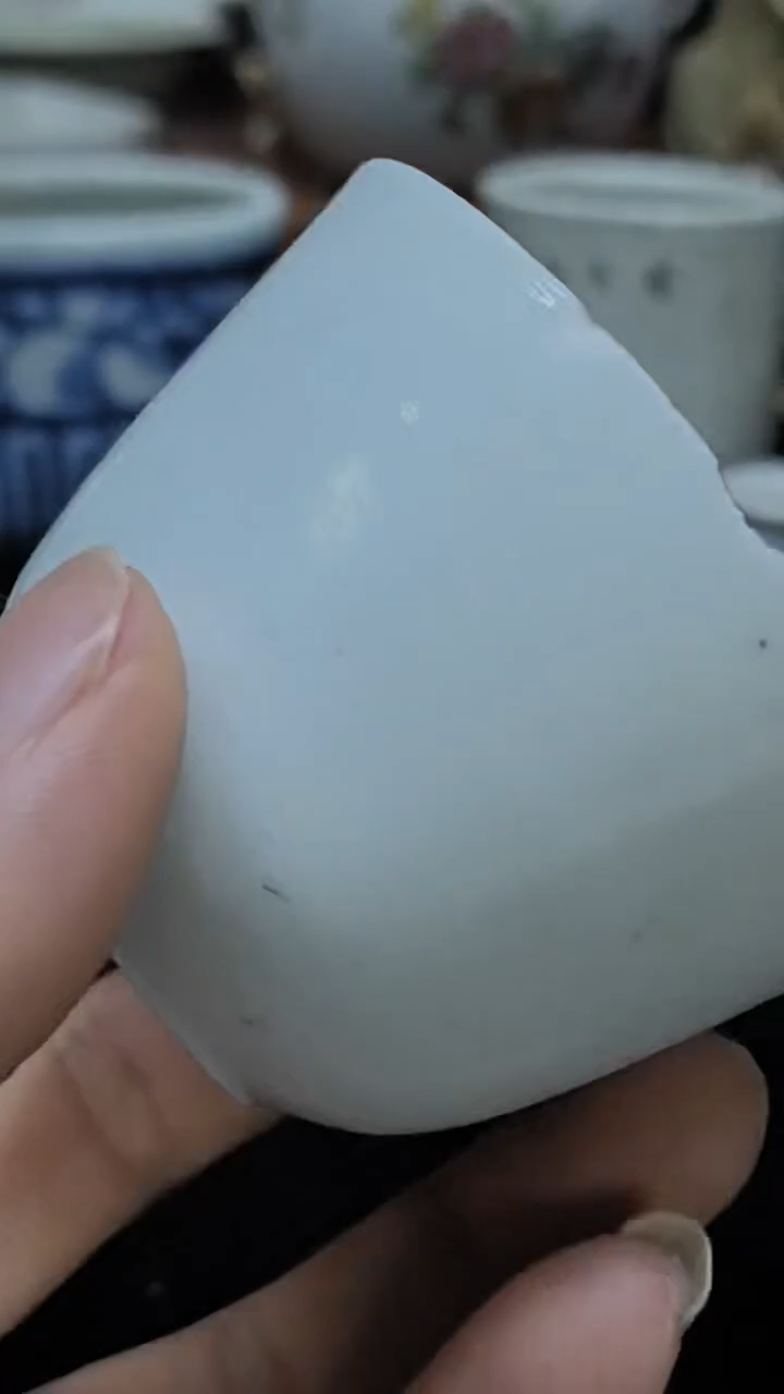 陶瓷白右杯牛牛50