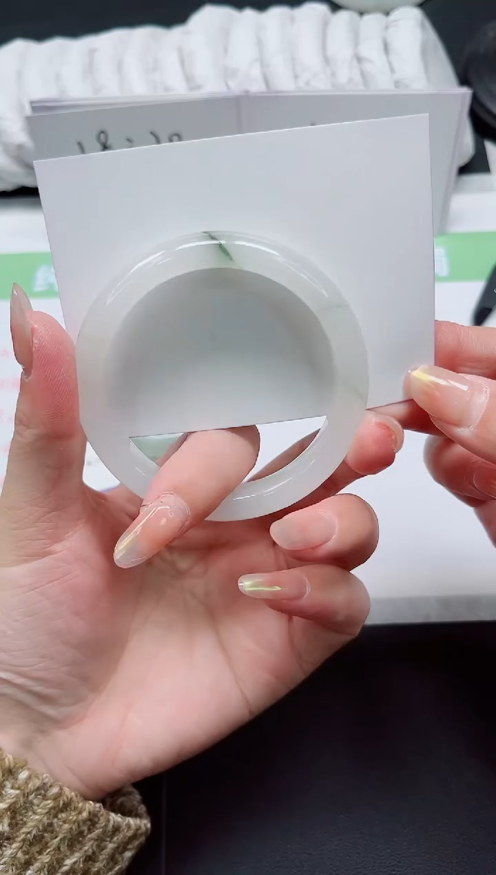 【闪购商品】石英质玉手镯未镶嵌205