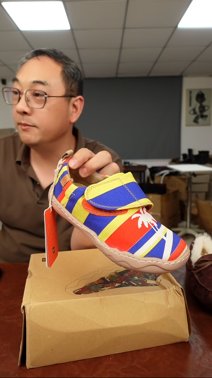 织物西班牙外贸童鞋32码 内长200