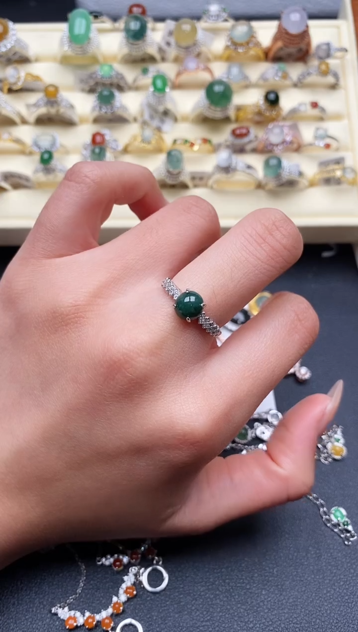 【闪购商品】翡翠戒指银S925镶嵌666666+9