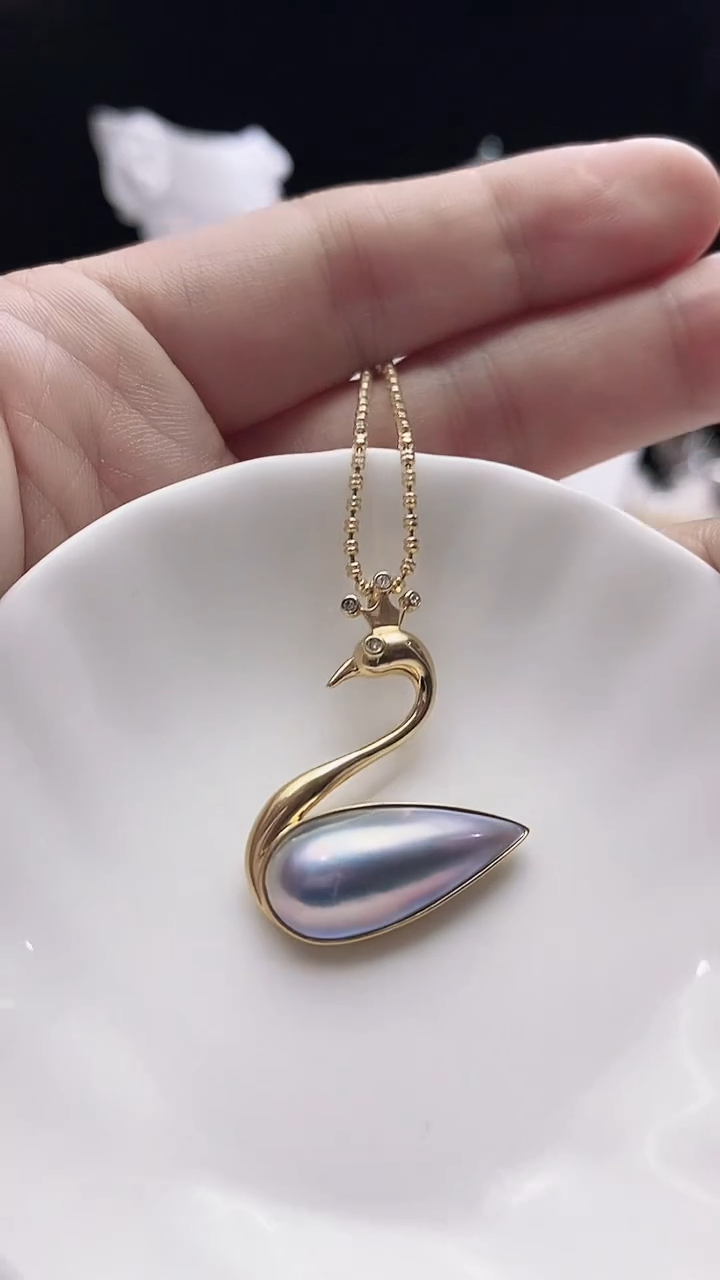 【闪购商品】拼合珍珠（马贝珠）颈饰18K金镶嵌海水马贝吊坠