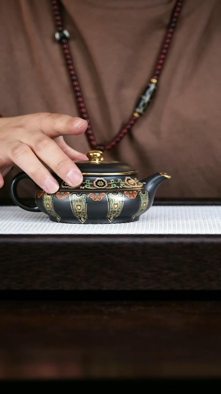茶壶紫砂石黄珐琅彩明炉