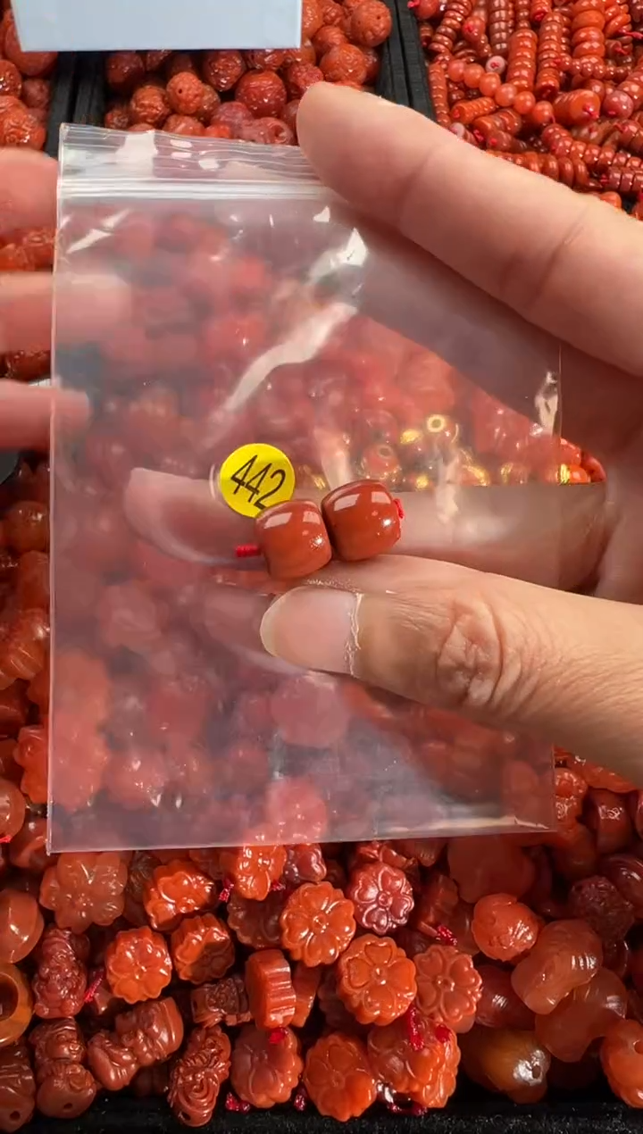 【闪购商品】南红玛瑙颈饰未镶嵌1