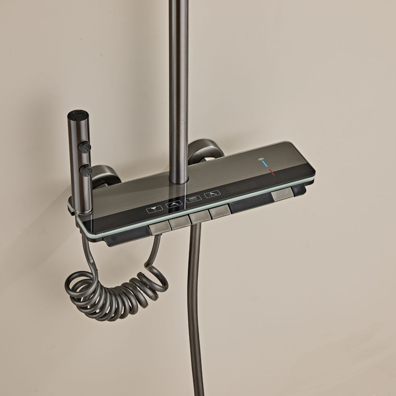 【新P2】淋浴花洒套装淋雨家用枪灰钢琴键沐浴卫浴恒温数显