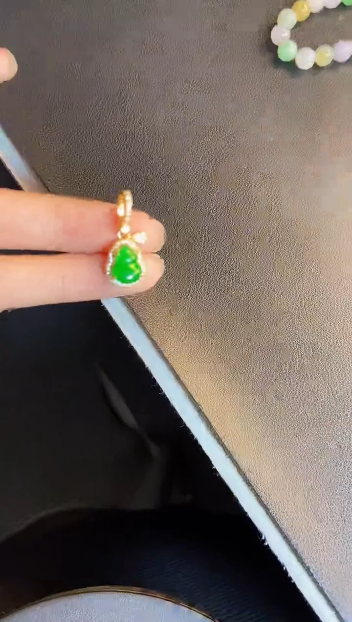 吊坠(不含链)银S925镶嵌翡翠笑****?1