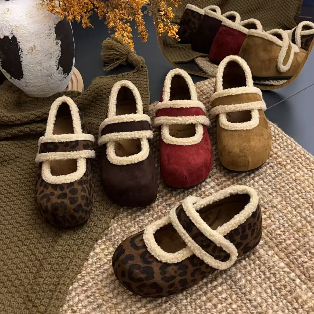 超火冬季加厚新款一字带魔术贴设计简约高级外穿女玛丽珍勃肯女鞋