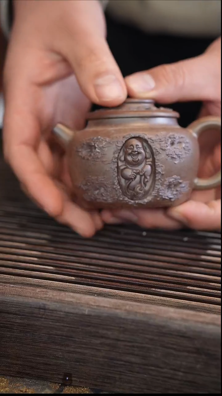 茶壶紫砂巨轮佛 190cc