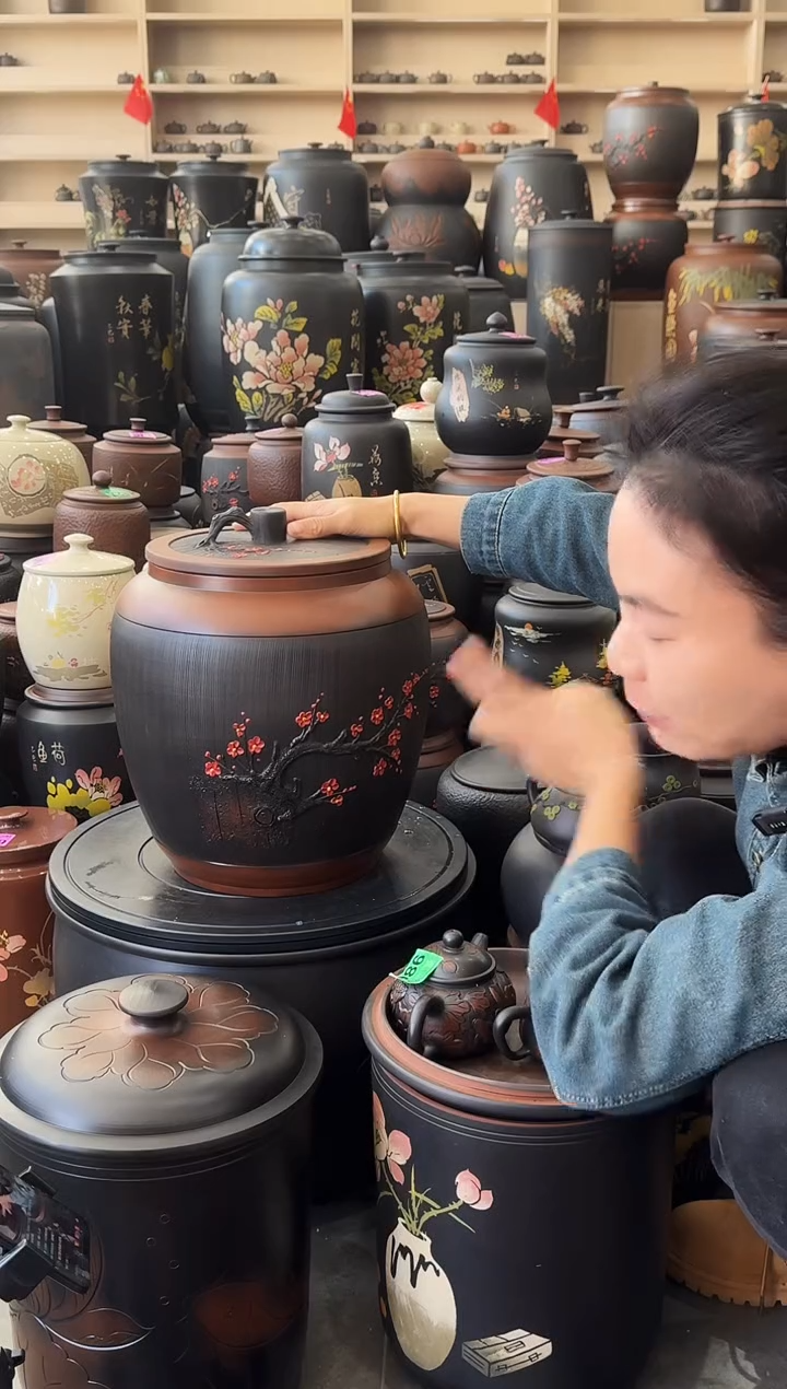 罐瑕疵茶缸高33cm红梅   690