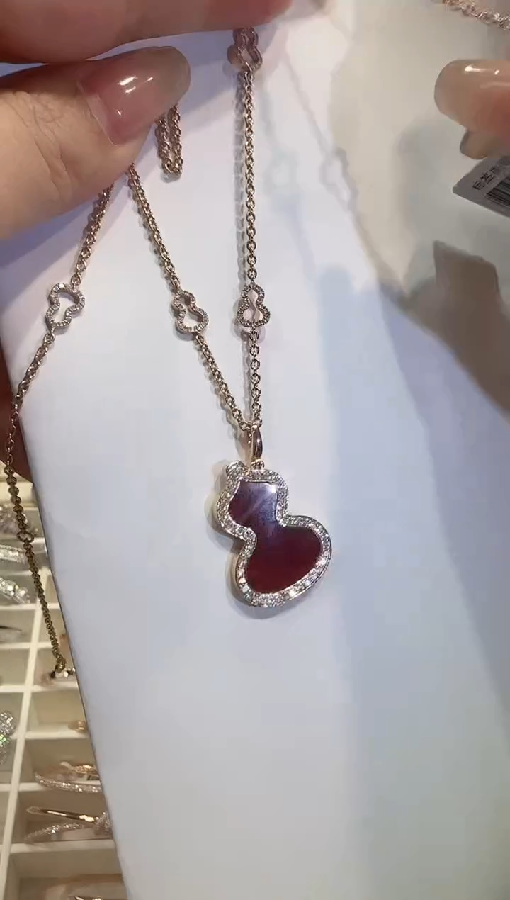 项链18K金镶嵌钻石红葫芦