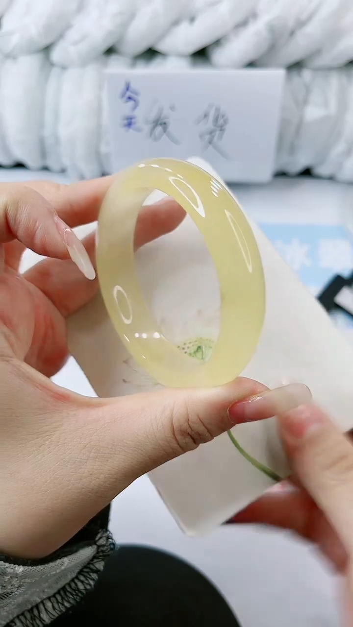 【闪购商品】石英质玉手镯未镶嵌多样性发货C616