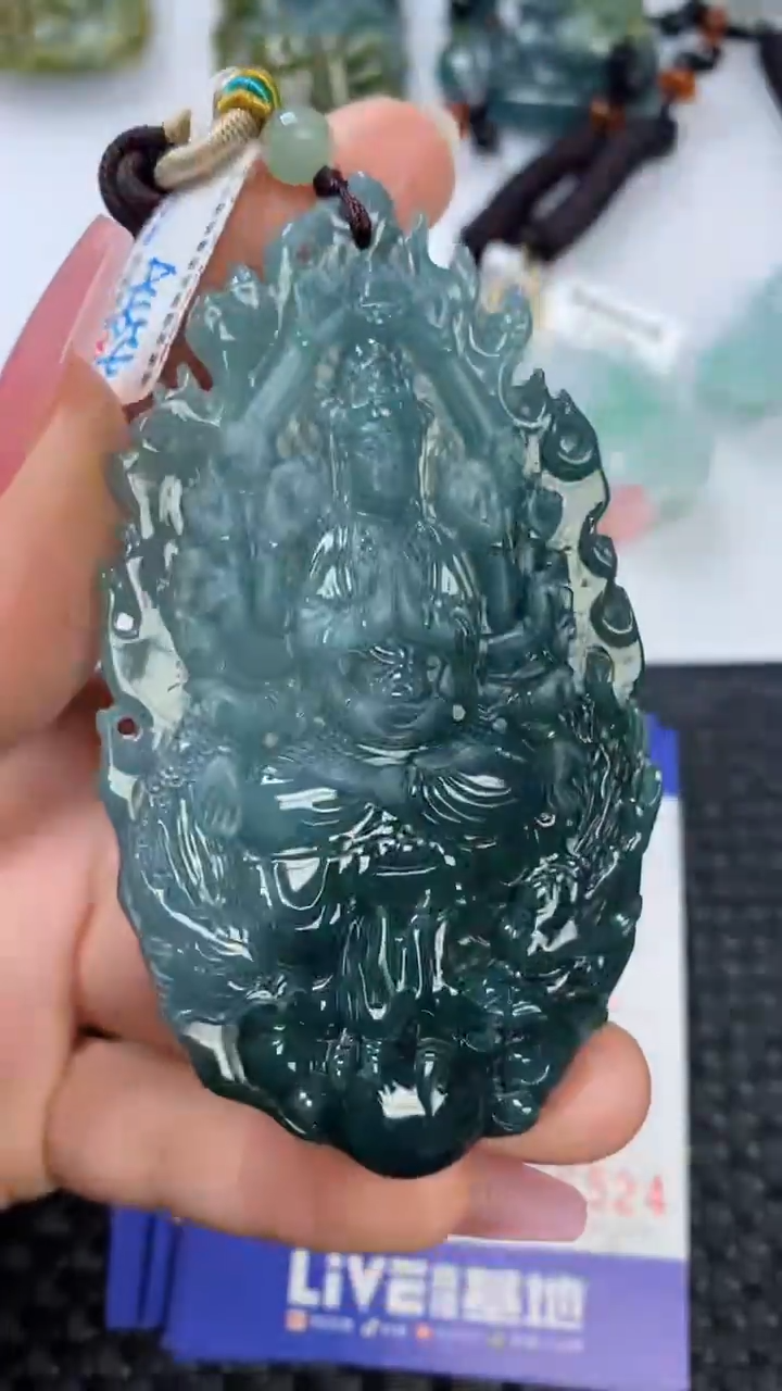 【闪购商品】翡翠颈饰未镶嵌111111111111111