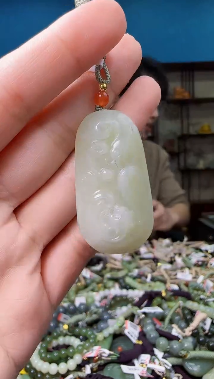 颈饰未镶嵌和田玉1