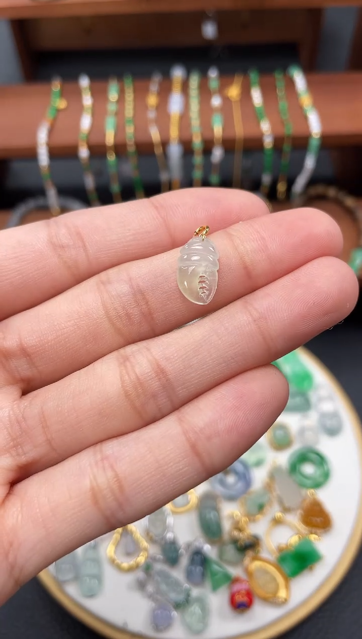 【闪购商品】翡翠吊坠(不含链)18K金镶嵌一个   JK201