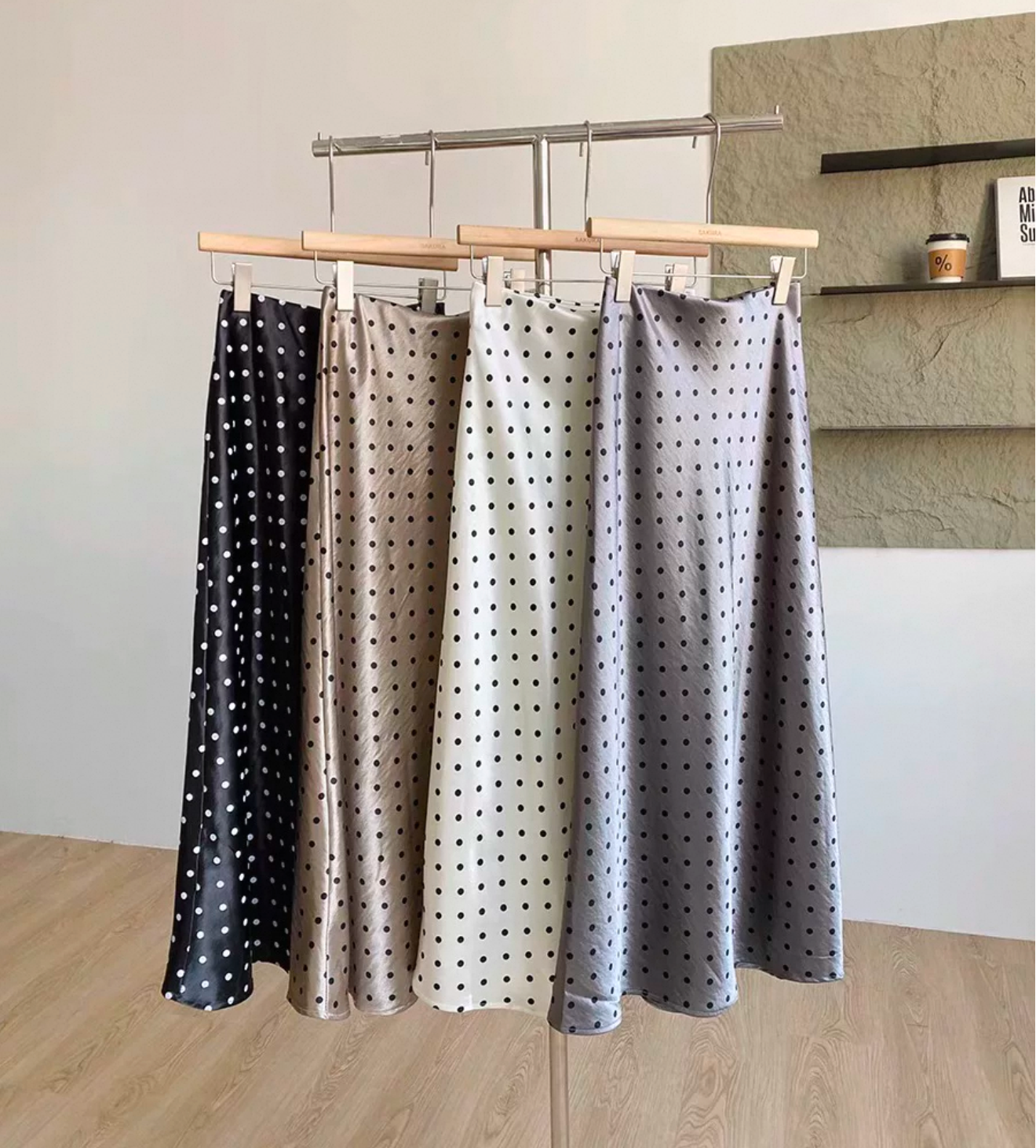 762 【断码轻奢款】波点圆点高腰中长裙半身裙显瘦时尚A字气质 YS