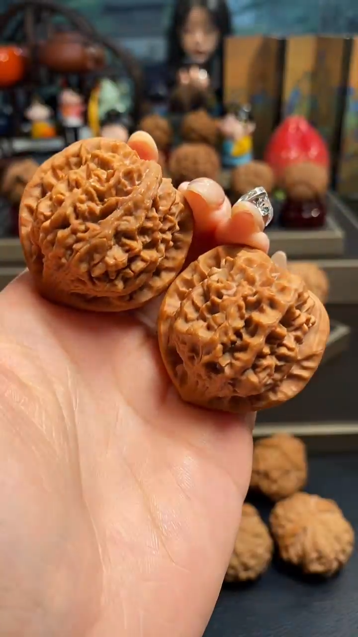 【闪购商品】文玩核桃把件H462龙墩40