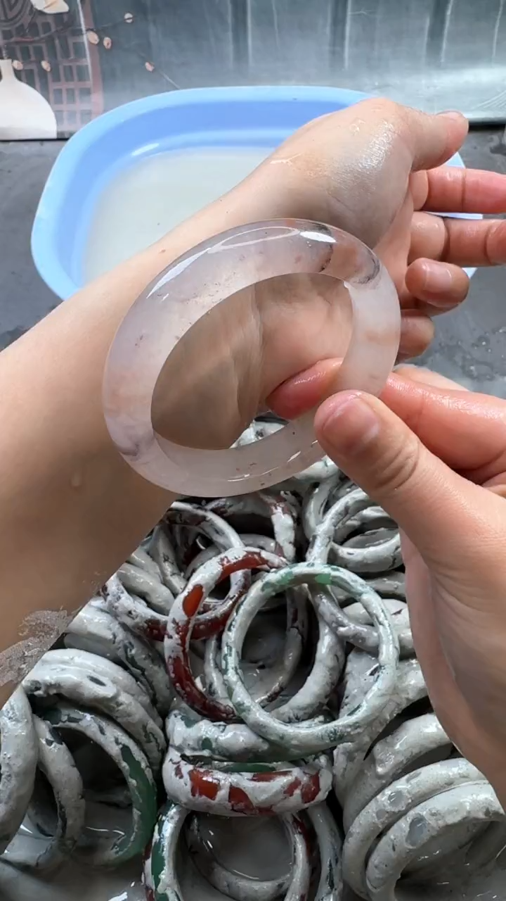 【闪购商品】石英质玉手镯未镶嵌17