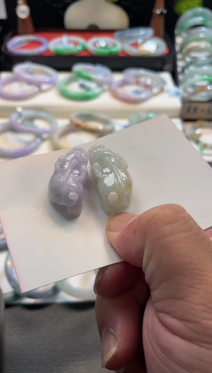 颈饰未镶嵌翡翠29号链接 有纹裂