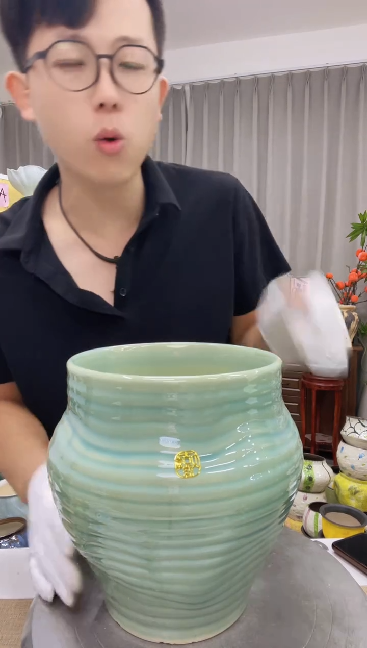 陶瓷花盆 8.12   微瑕  底部高温开裂