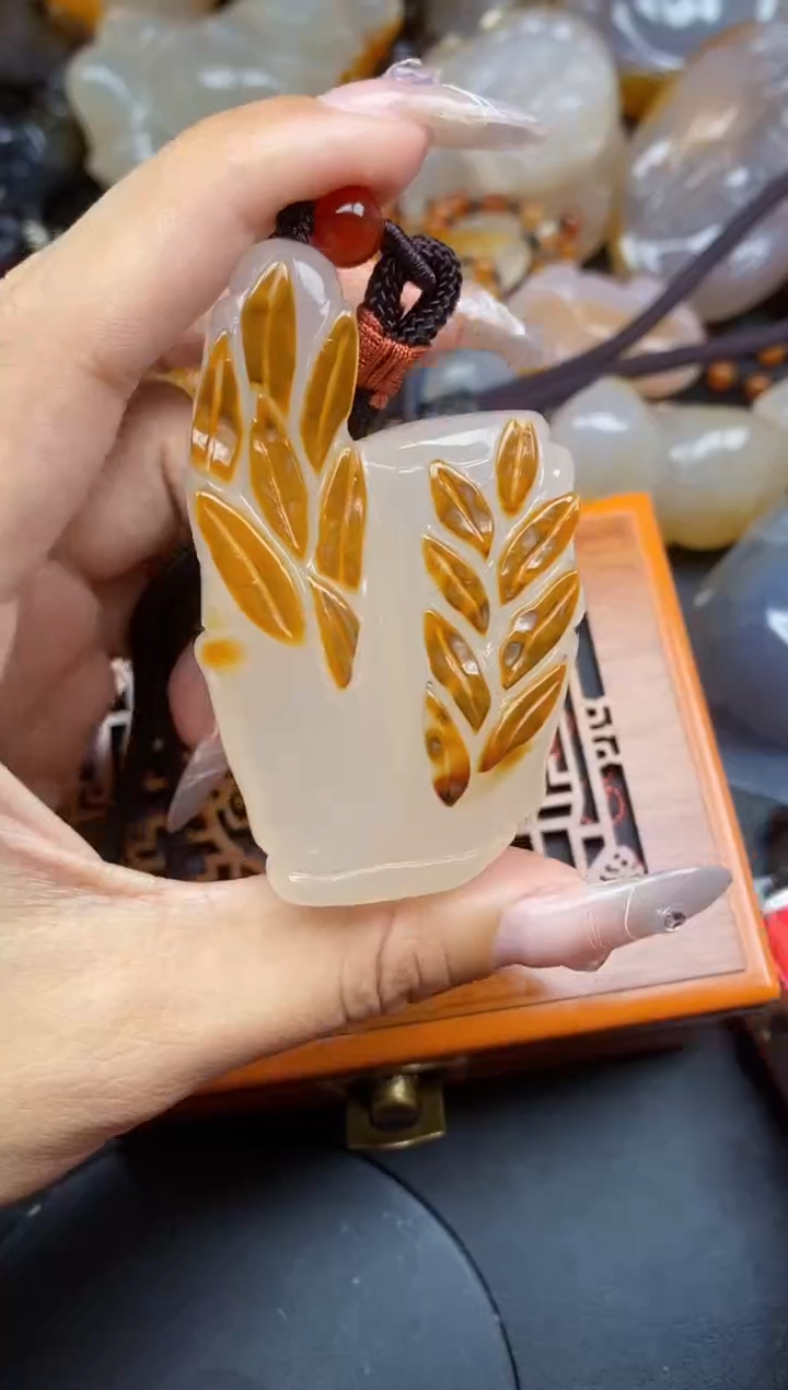 【闪购商品】玛瑙/玉髓未镶嵌颈饰ll