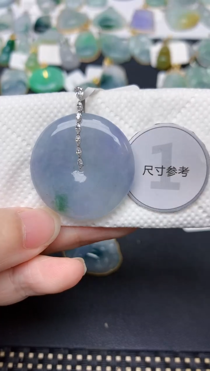 翡翠18K金镶嵌颈饰天然缅甸A货翡翠