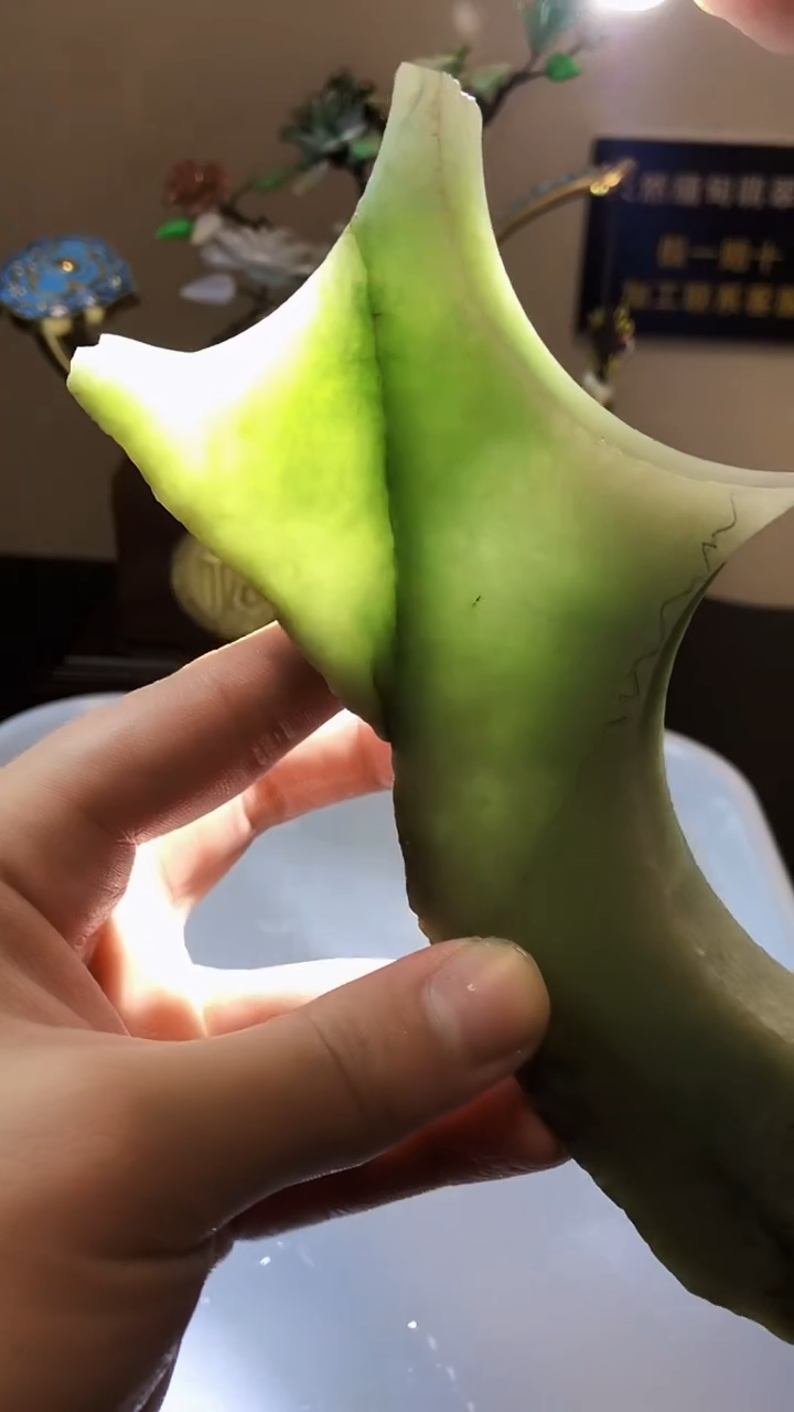 翡翠未镶嵌颈饰天然翡翠A货