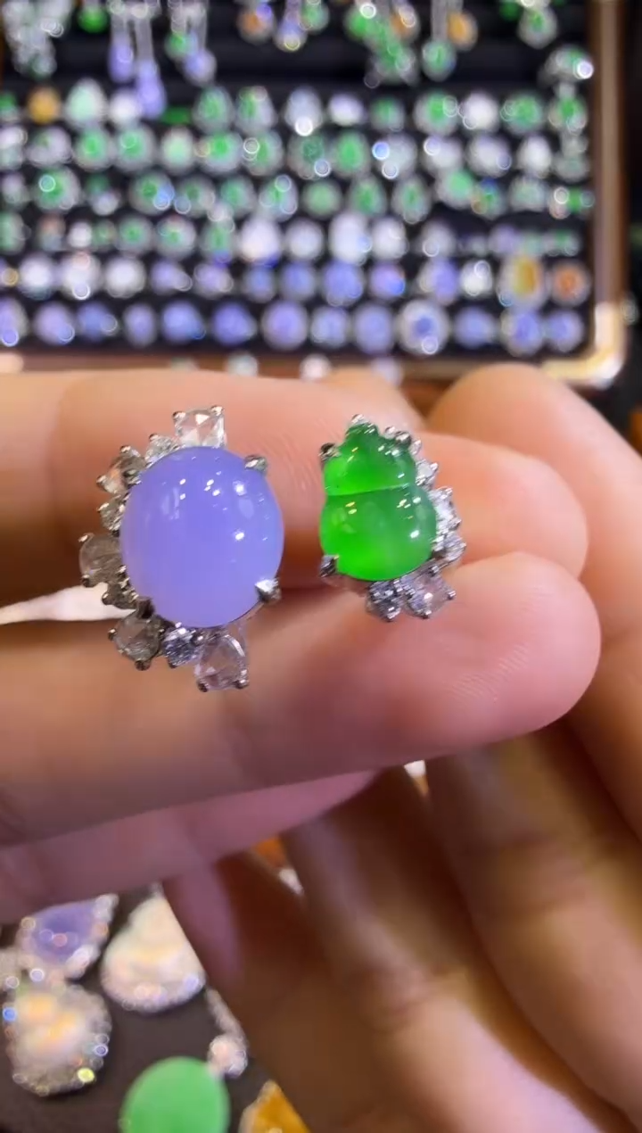 翡翠戒指18K金镶嵌冰紫蛋面加满绿葫芦戒指