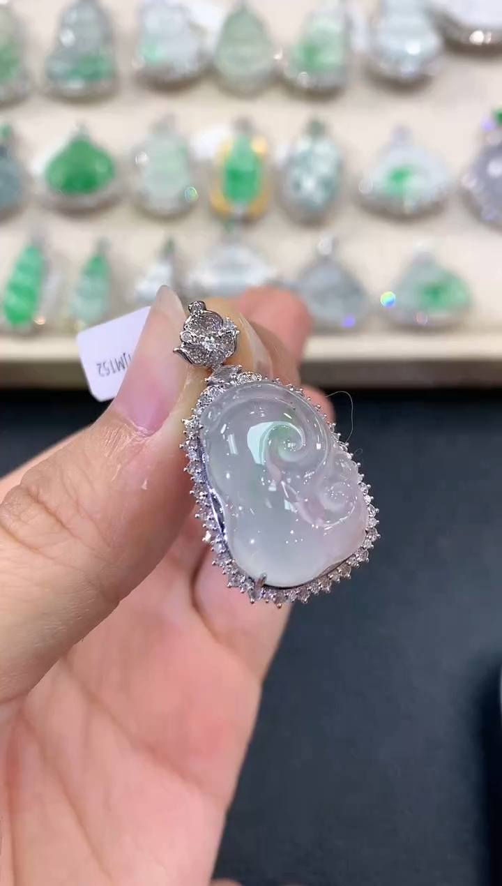 【闪购商品】翡翠吊坠(不含链)18K金镶嵌C30   